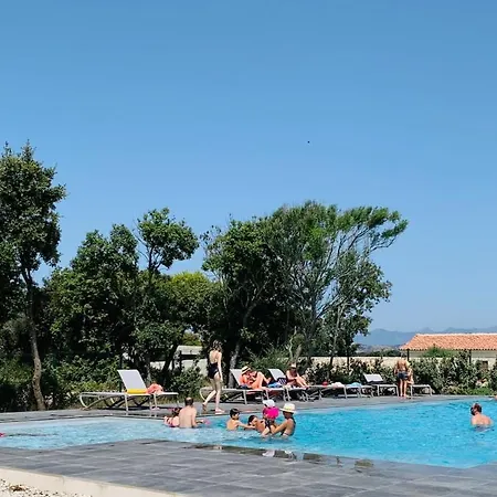 Casa vacanze Maison En Résidence Avec Piscine à *